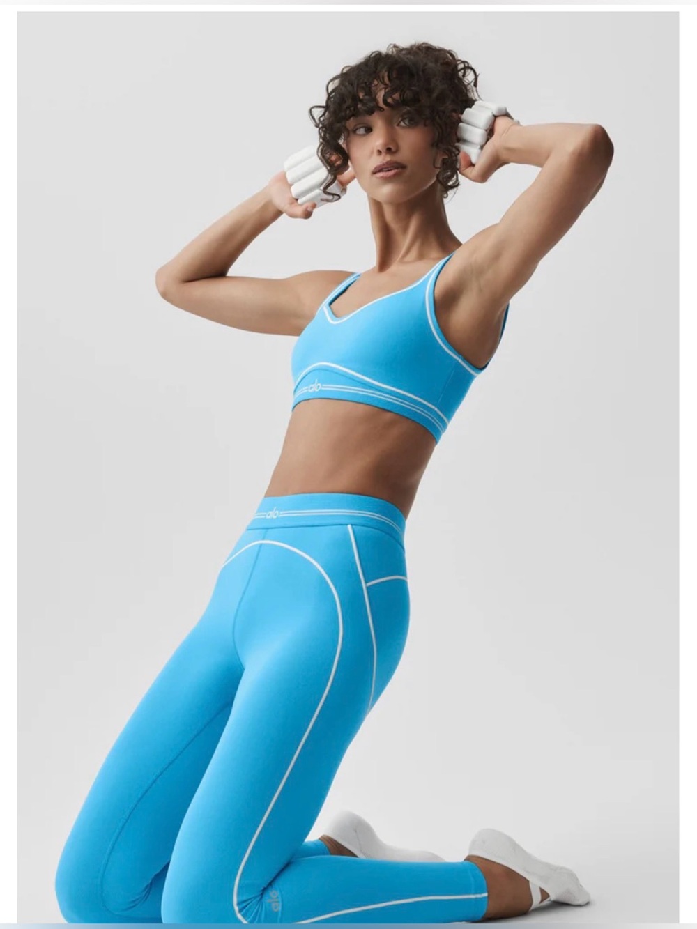 NWT Alo Yoga Set:  Airbrush 7/8 Heart Throb Legging and Bra - XS